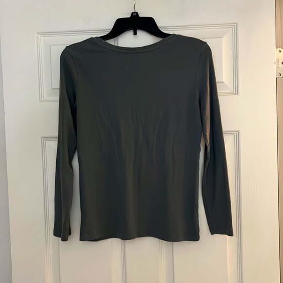 COPY - WOMEN’S LONG SLEEVE TEE : SIZE LARGE - Picture 2 of 2
